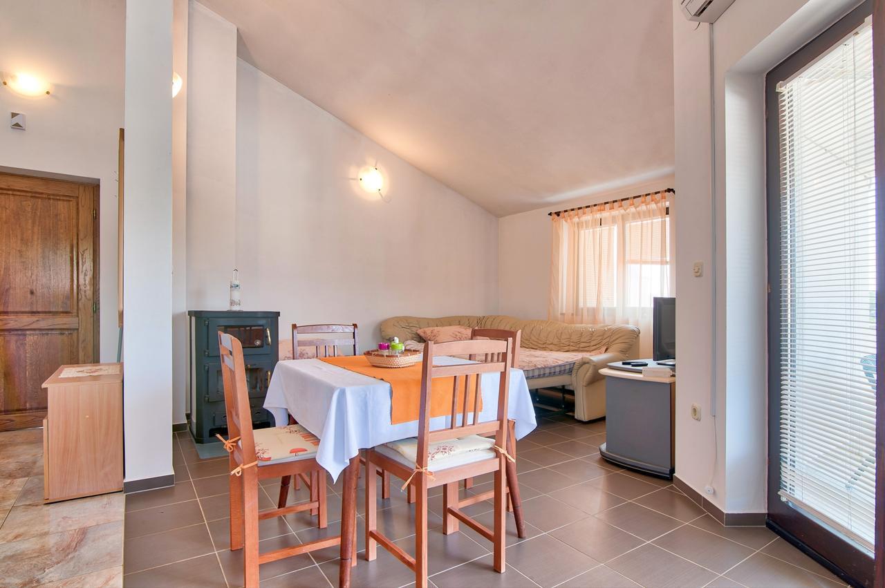Apartman Maja Stinjan